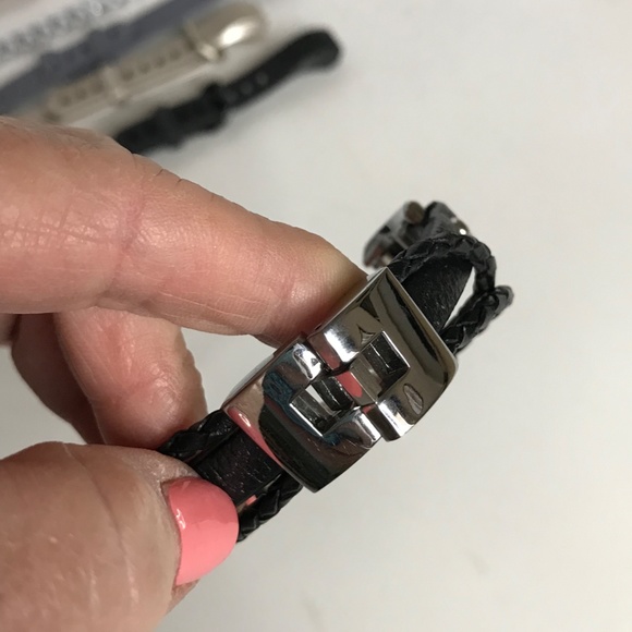 6 Fitbit Watch Bands PERFECT CONDITION - Picture 3 of 11